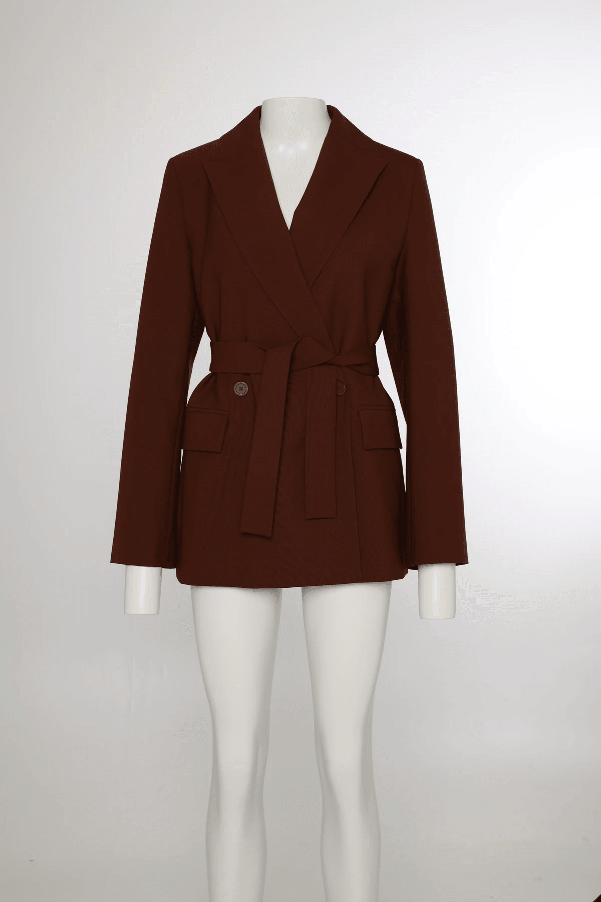 Blazer op mannequin voor verwerking